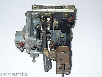 Square D 9050AO20E Pneumatic Timing Relay, Used